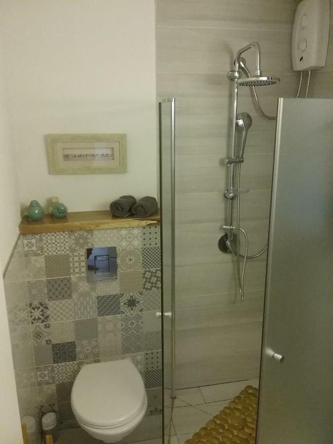 Hotel Hamedina De Silvina à Kfar Saba Extérieur photo